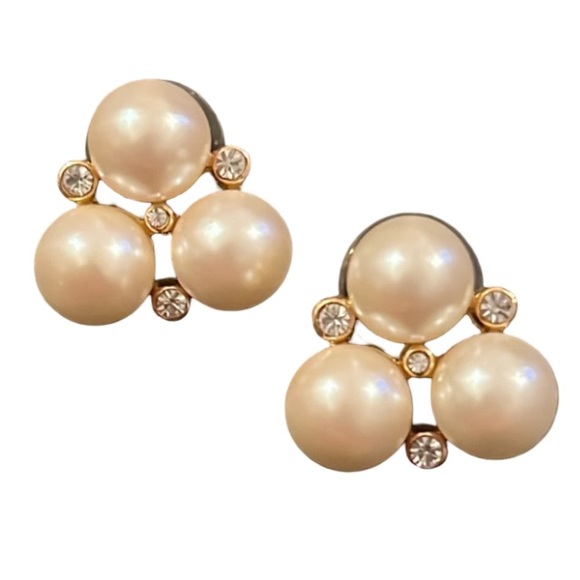 Elegant Glass Pearl & Crystal Cluster Stud Earrings - Picture 1 of 8